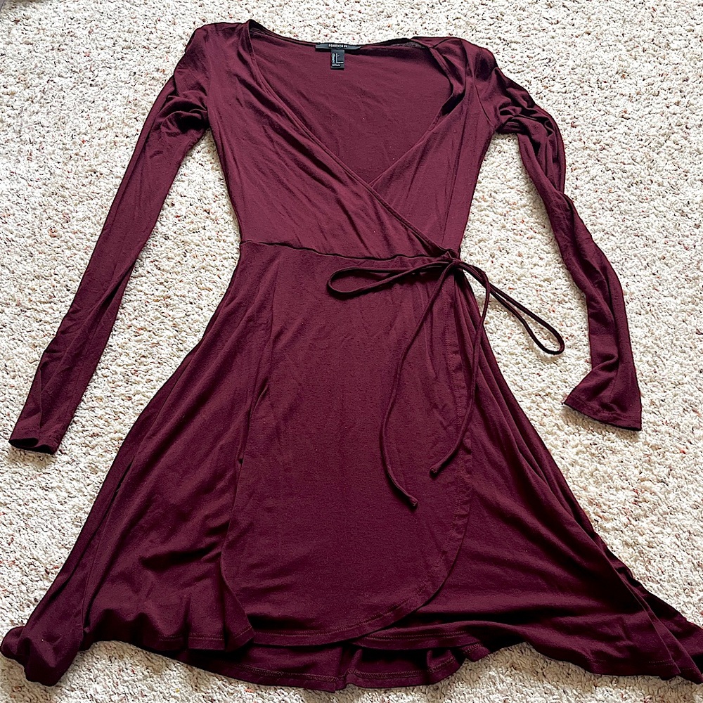Forever 21 Women’s Wrap Style Long Sleeve Mini Dress with Tie Burgundy Small